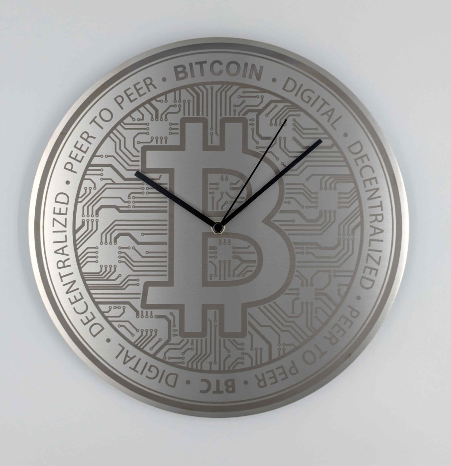 Wanduhr aus Edelstahl - Bitcoin Motiv