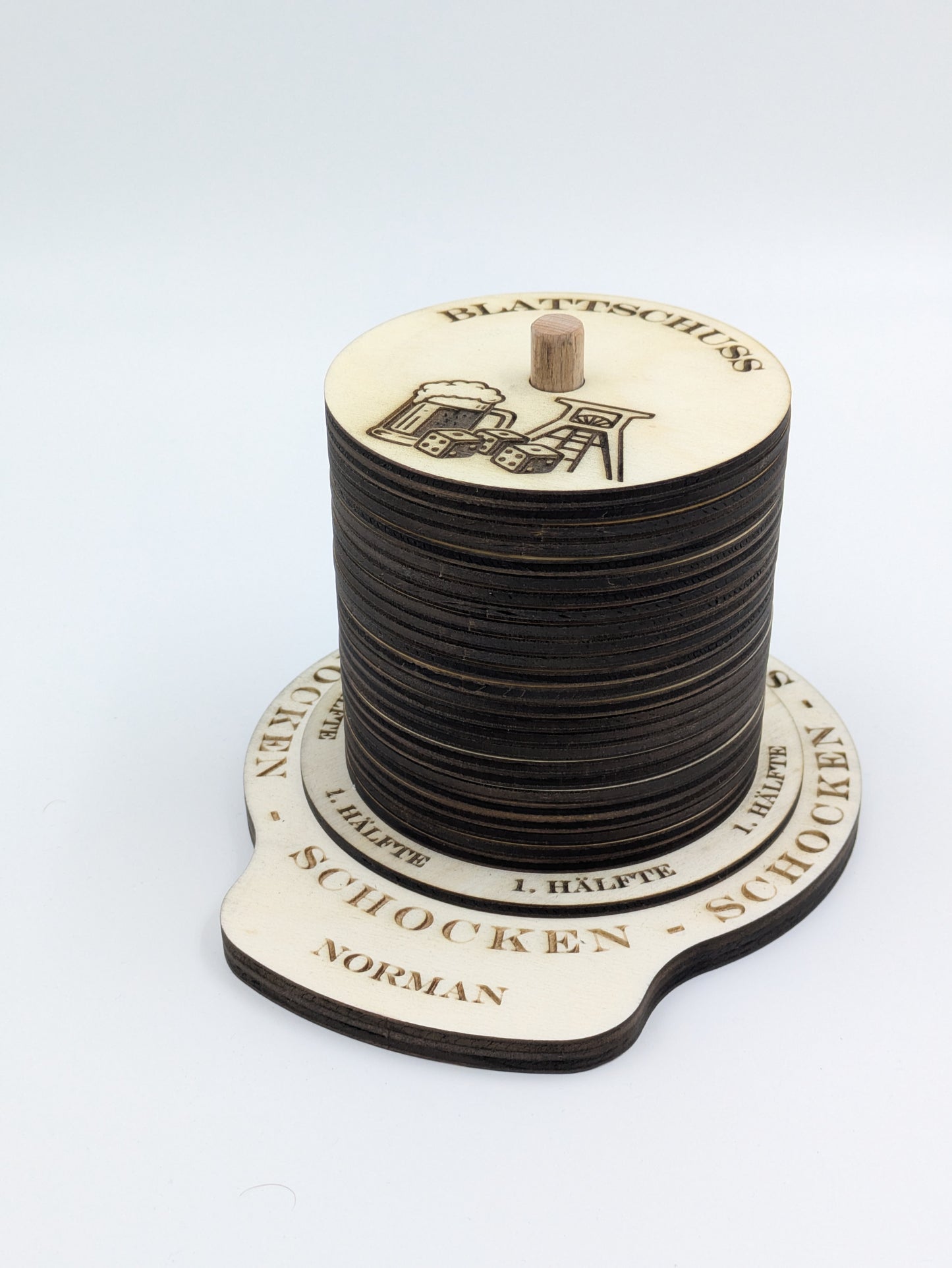 Personalisiertes Schockbesteck aus Holz – 25 oder 13 Gravierte Deckel & Halterung | Trinkspiel | Knobeln | Schocken | Partyzubehör